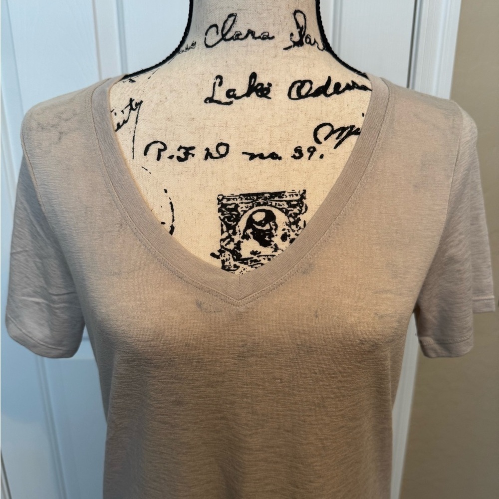 Athleta Women’s Breezy Scoop V-Neck Short Sleeve Tee Size Medium EUC - Picture 5 of 8